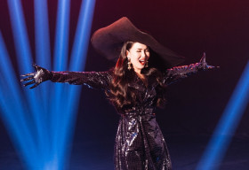 Ra mắt MV ‘Girl on fire’, Võ Hạ Trâm nhận được đông đảo sự ủng hộ của khán giả