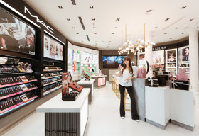 ‘Thiên đường mỹ phẩm’ mới tại Hà Nội với 4 thương hiệu cao cấp và nhiều công nghệ làm đẹp tân tiến