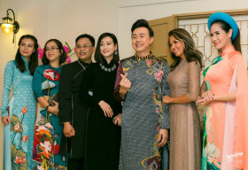 Hơn 100 nghệ sĩ Việt tham dự họp báo cuộc thi Người mẫu – Đại sứ áo dài Việt Nam 2019