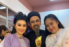 Lê Phương nhớ lại thời ‘vàng son’ khi đến cổ vũ vở diễn Tiên Nga