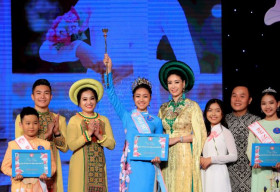 Ba gương mặt Đại sứ áo dài Việt 2019 rạng rỡ trong đêm đăng quang