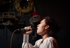 Lần đầu làm show, Quang Trung hát live liên tục 23 ca khúc không mệt mỏi