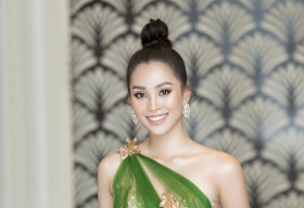 Hoa hậu Tiểu Vy diện đầm lệch vai quyến rũ, hào hứng trở thành Đại sứ của Quảng Bình