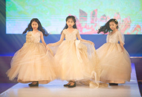 60 mẫu nhí đẹp lung linh trong Fashion show ‘Giấc mơ của nàng công chúa’