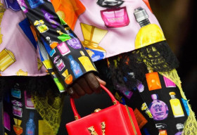 BST Thu Đông 2019 Versace – Sự trở lại lộng lẫy của một huyền thoại