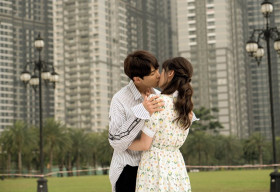 Hariwon hôn say đắm Park Jung Min: Khi Trấn Thành hôn Lan Ngọc tôi đâu có ghen