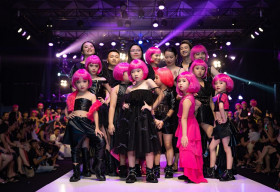 Pink Journey 2 tại Nghệ An của NTK Phương Hồ gây ấn tượng với sự tham gia của 70 mẫu nhí