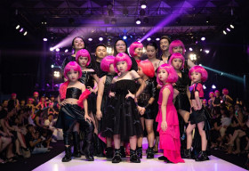 Pink Journey 2 tại Nghệ An của NTK Phương Hồ gây ấn tượng với sự tham gia của 70 mẫu nhí