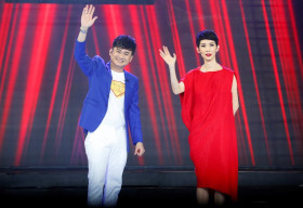 Xuân Lan chiến thắng Pông Chuẩn, giành quyền bước vào chung kết Siêu Nhân Mẹ 2019