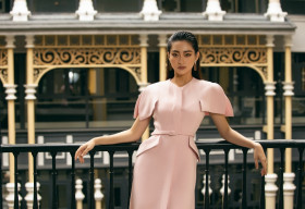 Hoa hậu Lương Thùy Linh ‘mách nhỏ’ phong cách Thu Đông 2019