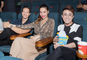 Hồ Ngọc Hà, Kim Lý bất ngờ rủ rê Huỳnh Lập đi xem ‘Pháp sư mù’ lúc nửa đêm