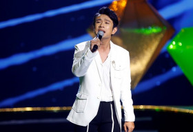 Phi Nhung, Mạnh Quỳnh thích thú với giọng hát của “ông cụ non” Ngọc Phụng