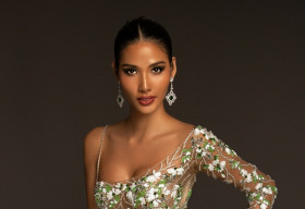 Cận cảnh trang phục dạ hội lấy cảm hứng từ hoa giọt tuyết của Hoàng Thùy tại Miss Universe 2019