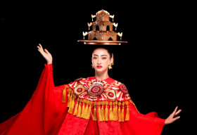 Lương Thùy Linh mang điệu múa mâm vàng thi ‘Hoa hậu Thế giới’