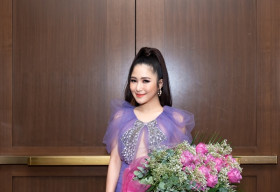 Hương Tràm tiếc nuối vì không thể về Việt Nam dự liveshow 30 tỷ của Lệ Quyên