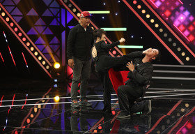 Việt Hương, Cát Phượng được cascadeur Tuấn Voi dạy võ để phòng thân