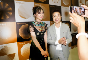 Vợ chồng Tú Tri – YunBin tình tứ dự sự kiện WeChoice Awards 2019