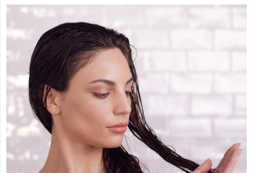 Những bước cơ bản để ‘dưỡng nhan’ cho tóc tại gia mùa dịch