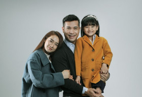 Song Song hé lộ hình ảnh gia đình hạnh phúc của Nhã Phương và Trương Thế Vinh