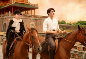 Kaity Nguyễn sang chảnh cưỡi ngựa cùng trai lạ tại Đại Nội Huế
