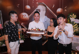 Quang Hà chi hàng trăm triệu tổ chức sinh nhật cho ‘ông bầu’ Quang Cường
