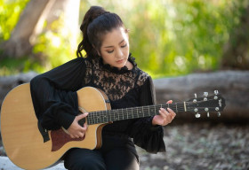 Trải qua nhiều đổ vỡ, Thuý Nga đồng cảm với Hoài Lâm khi hát ‘Hoa nở không màu’