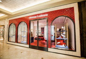 Tiên Nguyễn thành công đưa Christian Louboutin trở lại Việt Nam