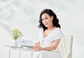 Việt Hương đẹp cuốn hút với hình ảnh phụ nữ thành đạt, viên mãn