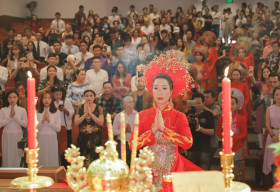 NSƯT Trịnh Kim Chi tổ chức Đại lễ cúng Tổ long trọng