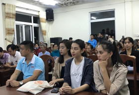 Đỗ Mỹ Linh, Tiểu Vy, Lương Thuỳ Linh có mặt tại Huế, trao quà cho người dân gặp khó khăn sau bão lũ