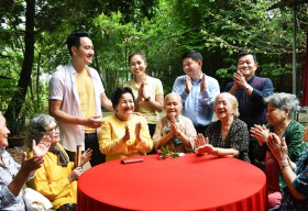Sài Gòn thu nhỏ trong ca khúc mới của Nguyễn Phi Hùng