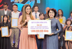 Tiên Nguyễn tiếp tục ủng hộ người nghèo Thành phố Hồ Chí Minh 1 tỷ đồng
