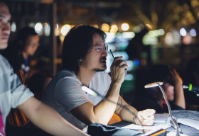 ‘Phù thủy sân khấu’ Hoàng Nhật Nam tiết lộ quá trình thiết kế sàn runway sát biển 40m tại Vũng Tàu