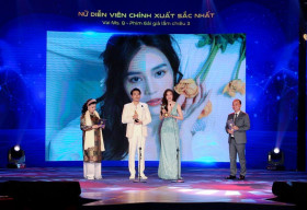 Lan Ngọc, Chi Pu, Khả Như, Diễm My 9x… được vinh danh tại giải thưởng Ngôi Sao Xanh 2020