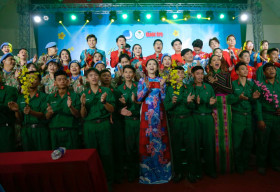 Mãn nhãn BST Áo dài Việt Hùng trong đêm Nghệ thuật Mùa xuân biển đảo