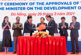Ông Johnathan Hạnh Nguyễn ký kết tài trợ đề án Trung tâm Tài chính quy mô quốc tế với TP Đà Nẵng