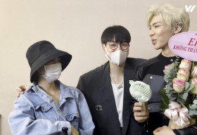 Hòa Minzy, Đức Phúc đến cổ vũ cho Erik nhưng không quên đe dọa “Không thắng đừng về”