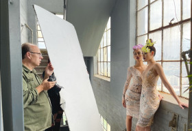 Hậu trường bộ ảnh đặc biệt tại Mỹ: Hoa hậu Khánh Vân kết hợp cùng Hoa hậu Malaysia