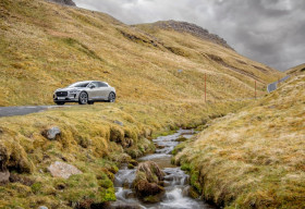 Jaguar I-PACE hoàn thành thử thách ‘Everesting’ với một lần sạc duy nhất