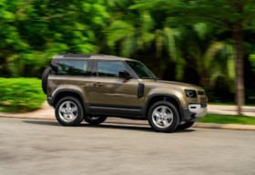 Land Rover Việt Nam chính thức giới thiệu phiên bản Defender 90 mới