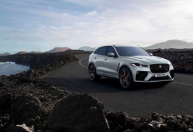 Jaguar F-PACE R-Dynamic phiên bản màu đen: Độc đáo với công nghệ tiên tiến