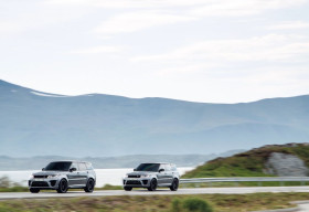 Range Rover Sport SVR vượt địa hình ngoạn mục để đuổi theo điệp viên James Bond