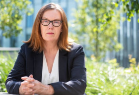 Chân dung người phụ nữ sáng chế ra vaccine ngừa COVID-19 giá rẻ AstraZeneca