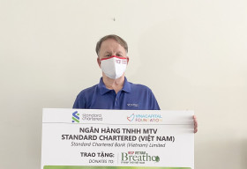 Standard Chartered (Việt Nam) tài trợ cho các bệnh viện điều trị COVID-19 tại TP.HCM
