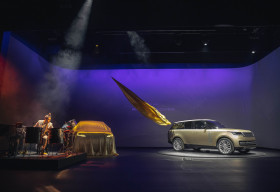 Range Rover mới ra mắt toàn cầu: Sang trọng, thiết kế đỉnh cao, giá từ 10,8 tỷ