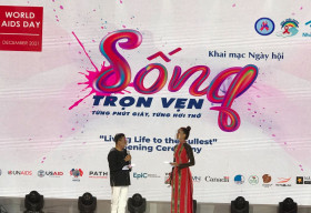 H’Hen Niê đồng hành cùng người sống chung với HIV
