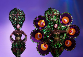 Cận cảnh trang phục dân tộc ‘AI TÉT HÔNGGG?’ được Kim Duyên mang đến Miss Universe 2021