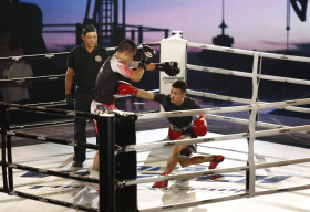 Mãn nhãn với trận đấu boxing đầy “nghẹt thở” của 2 võ sĩ chuyên nghiệp Nguyễn Văn Đương và Vũ Thành Đạt