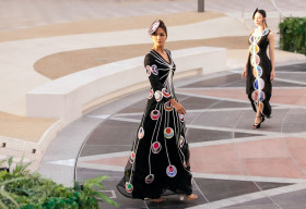 Kim Duyên diễn mở màn, H’Hen Niê bùng nổ visual với vai trò vedette tại World EXPO Dubai