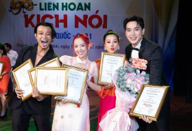Nam Thư ‘thắng lớn’, nhận Huy chương vàng tại Liên hoan sân khấu kịch toàn quốc